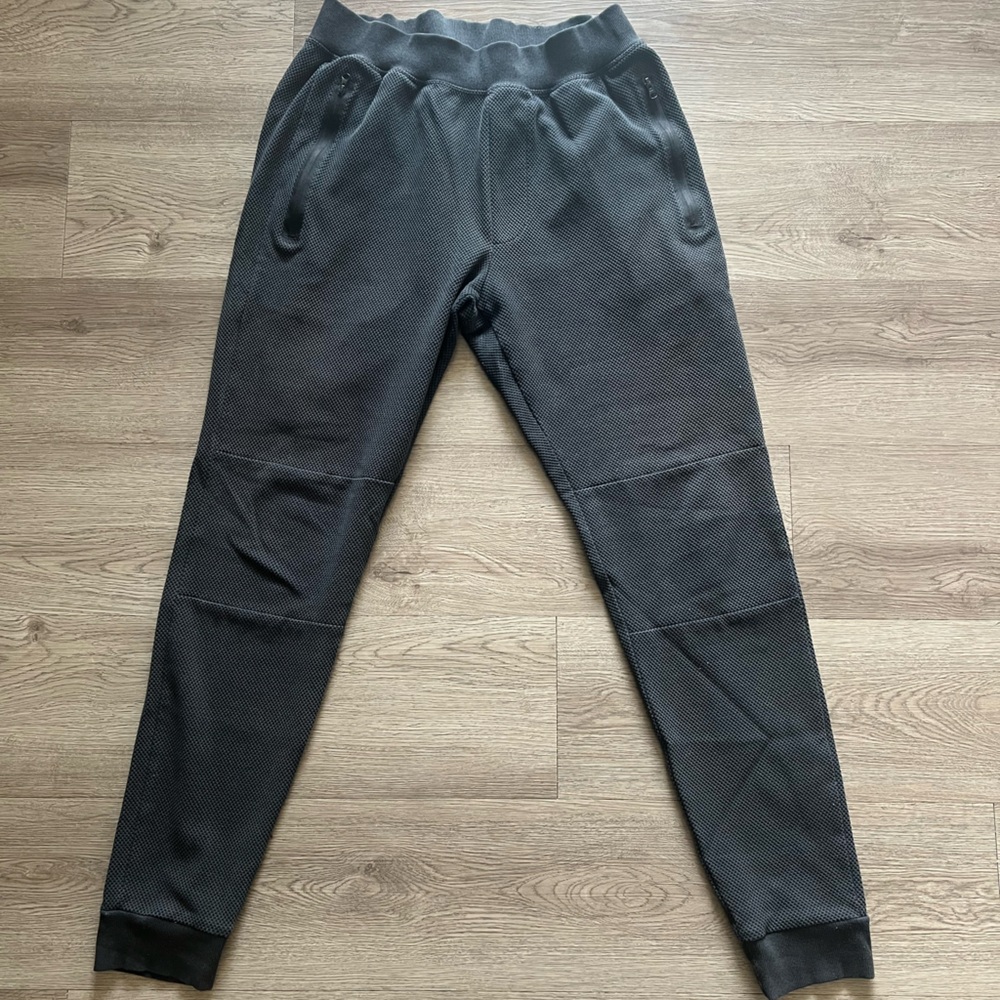 ALO Yoga Black Sweatpants